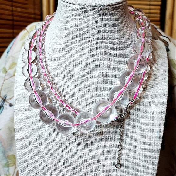 NAPIER Pink Lucite Acrylic Faceted Beaded Graduated Oval Necklace - Picture 8 of 8